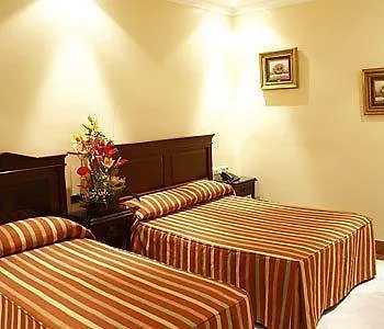 Baco Hotel 2*