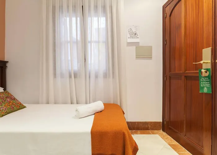 Baco Hotel 2*